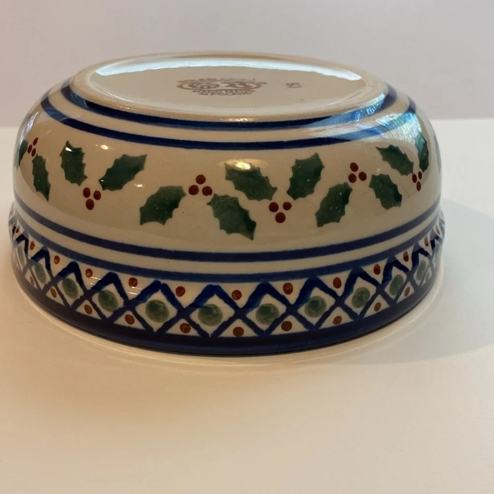 Boleslawiec ceramic serving bowl C 6. Hand made in Poland